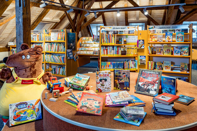 Blick in die Kinder- und Jugendbibliothek